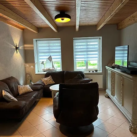 Fischerhus37 Kranichwiese Glowe